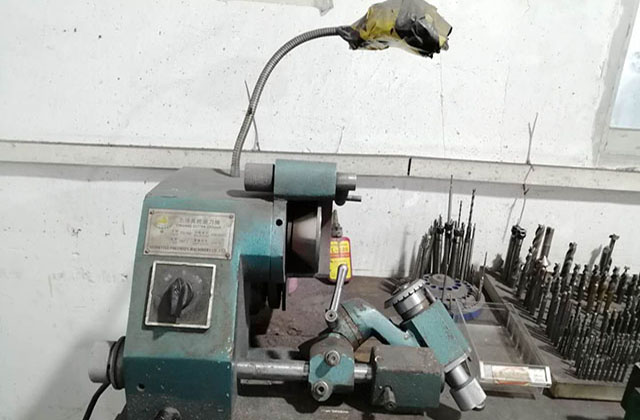cnc數(shù)控車床加工廠數(shù)控車床加工鋁料如何確保尺寸的精確度？