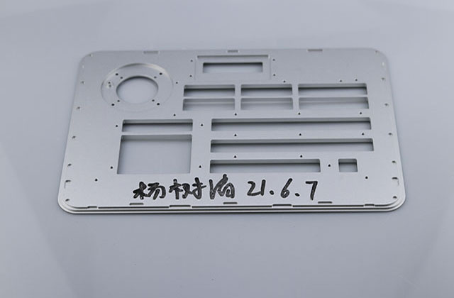 五軸加工中心廠家如何選擇合適的數(shù)控機(jī)床 五軸加工中心廠家如何選擇合適的數(shù)控機(jī)床